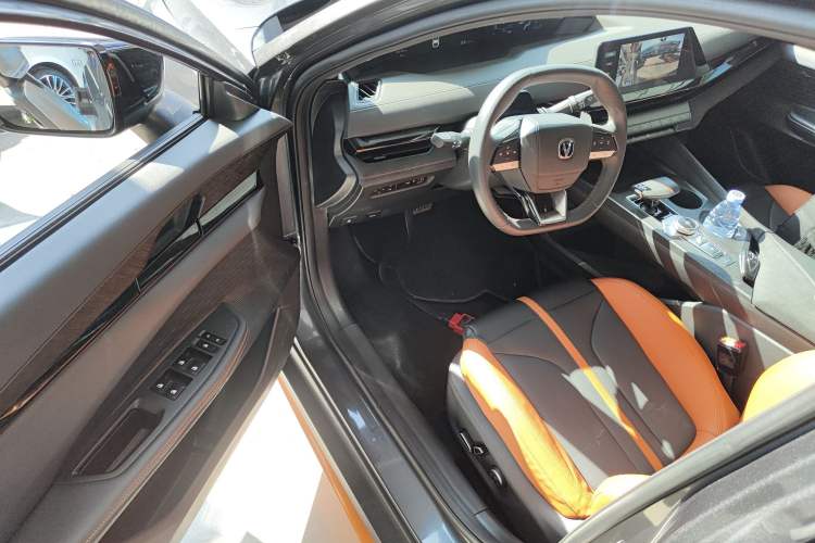 Used Changan UNI-V 2024 1.5T Prestige Sport Edition
