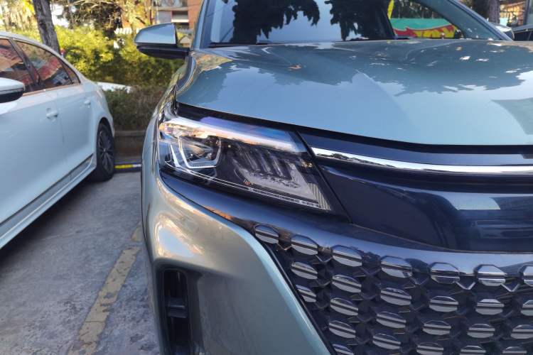 Used  E5 2023 1.5L DE-i 100KM Comfort Edition 7-Seater
