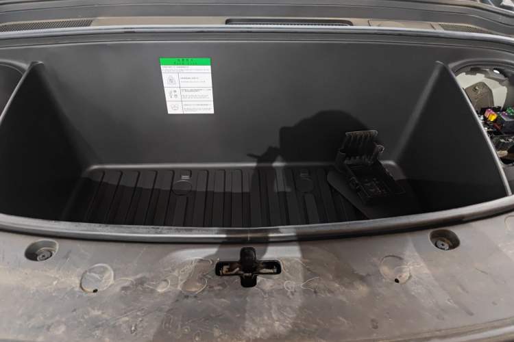 Used  E07 2025 All-Electric 4x4 90kWh Ultra High-Performance Edition