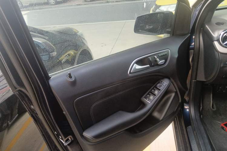 Used Mercedes-Benz B-Class 2017 B 200 Fashion Model
