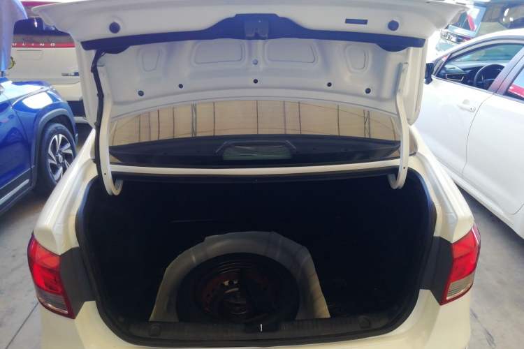 Used Kia K2 2015 Sedan 1.4L Automatic GLS