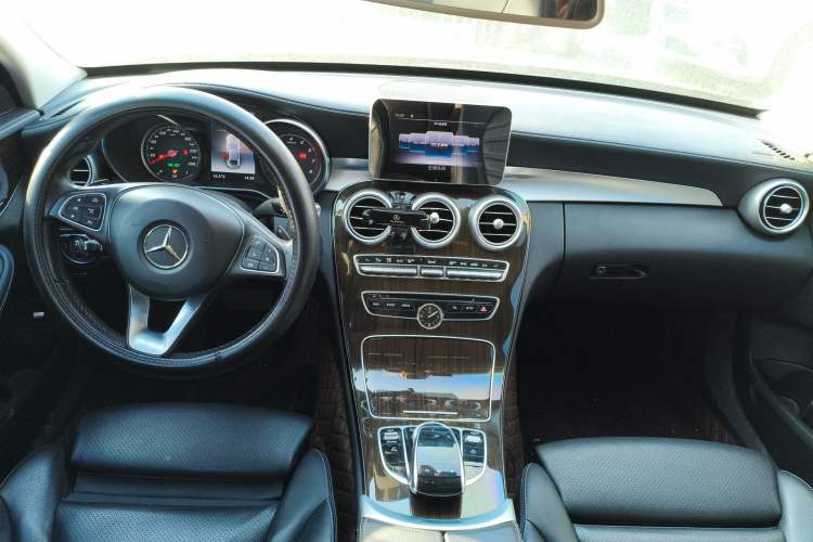 Used Mercedes-Benz C-Class 2018 C 180 L Fashion Model
