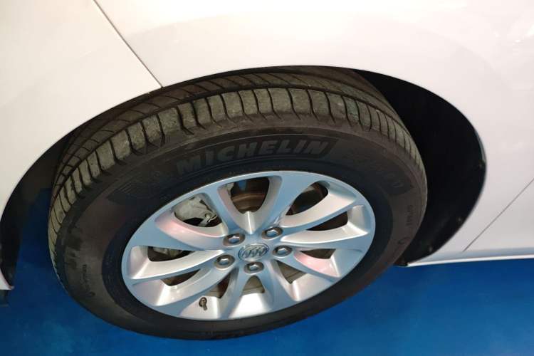 Used Buick GL8 2017 ES 28T Premium Version China V Standard