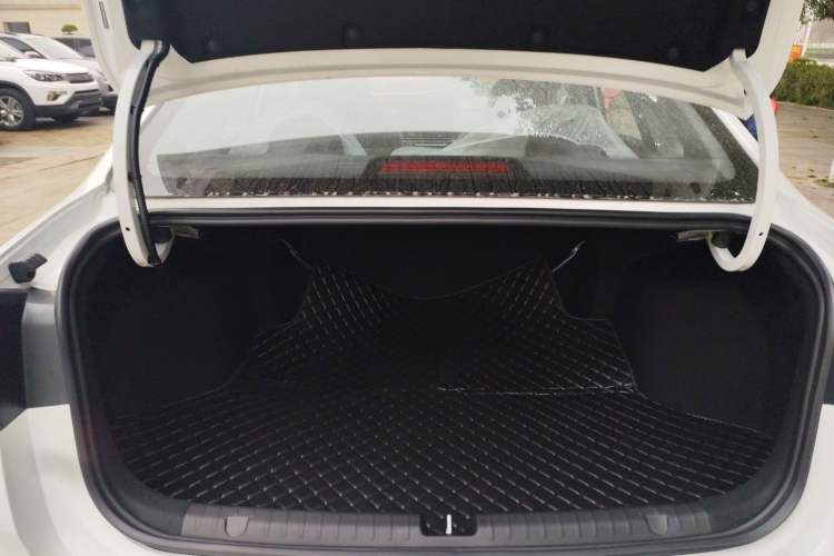 Used Geely Auto Emgrand 2026 Model 4th Generation 4 Millionth Anniversary Edition 1.5L Manual Overdrive Edition
