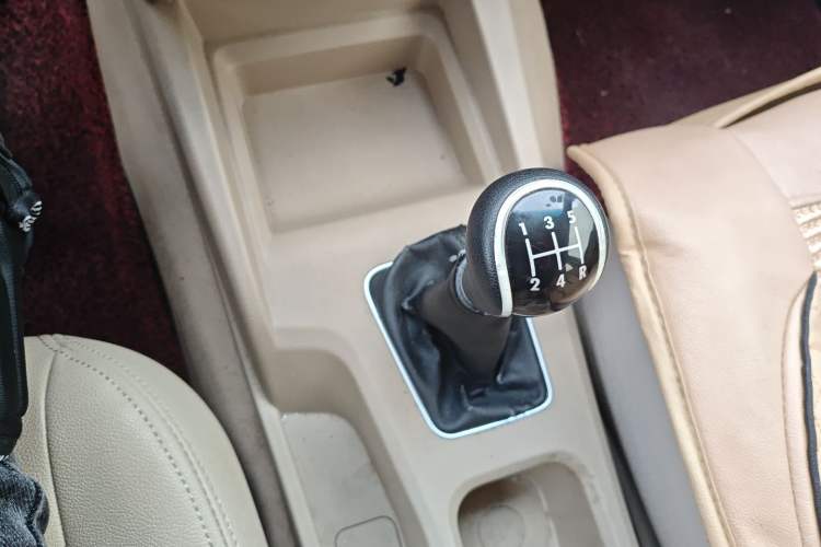 Used Wuling Hongguang 2015 1.5L S1 Standard China V-Emission Standards
