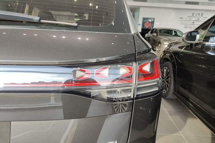 Used Volkswagen Tayron 2024 330TSI Two-Wheel Drive Luxury Plus Advanced Version
