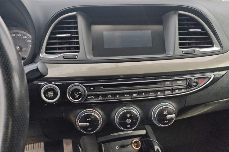 Used GAC Trumpchi GA6 2016 235T DCT Elite Edition
