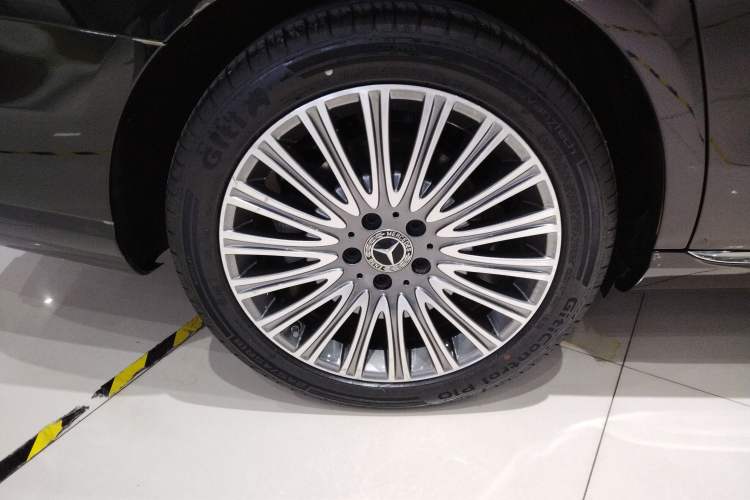 Used Mercedes-Benz E-Class 2023 E 300 L Luxury Model