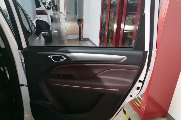 Used GAC Trumpchi M6 2021 PRO 270T Automatic Luxury Edition
