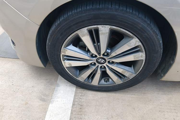 Used Hyundai Mistra 2014 1.8L Automatic Deluxe DLX Model
