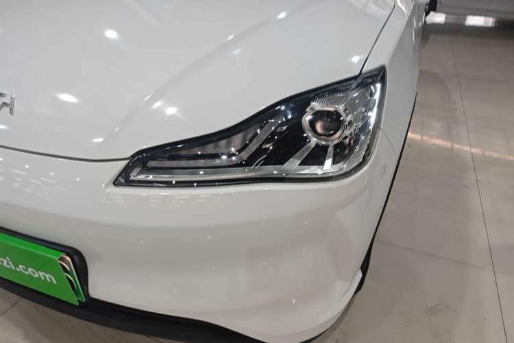 Used NETA V 2021 Standard Range Entertainment Version – Upgraded Model