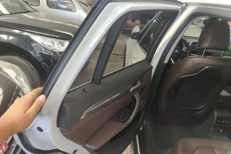 Used BMW X1 2018 sDrive18Li Luxury Model
