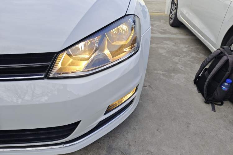 Used Volkswagen Golf 2016 230TSI Automatic Comfort Version
