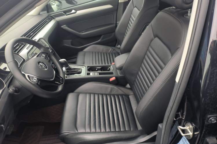 Used Volkswagen Magotan 2019 330TSI DSG Leading Edition China V Standard
