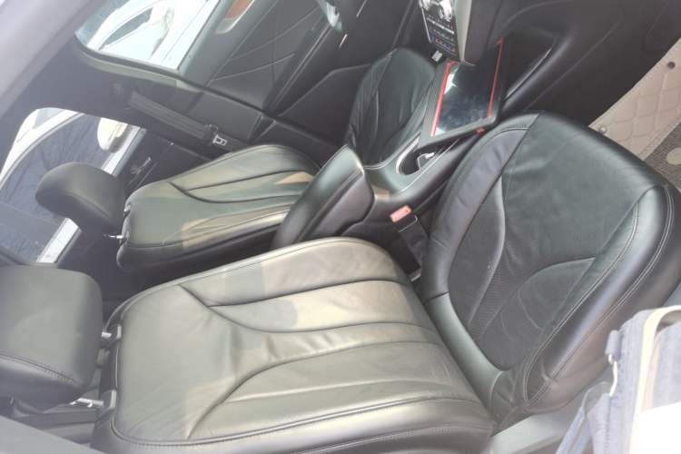 Used Lincoln MKC 2017 2.0T Two-Wheel-Drive Luxury Edition