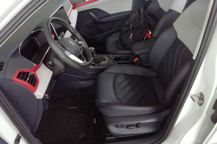 Used Volkswagen Tharu 2023 300TSI Two-Wheel-Drive Moon Luxury Edition
