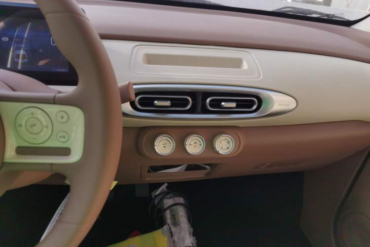 Used Wuling Hongguang MINIEV 2025 Four-Door Version Advanced Edition
