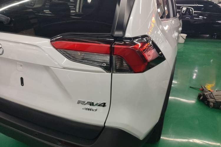 Used Toyota RAV4 2020 2.0L CVT 4x4 Trend Edition
