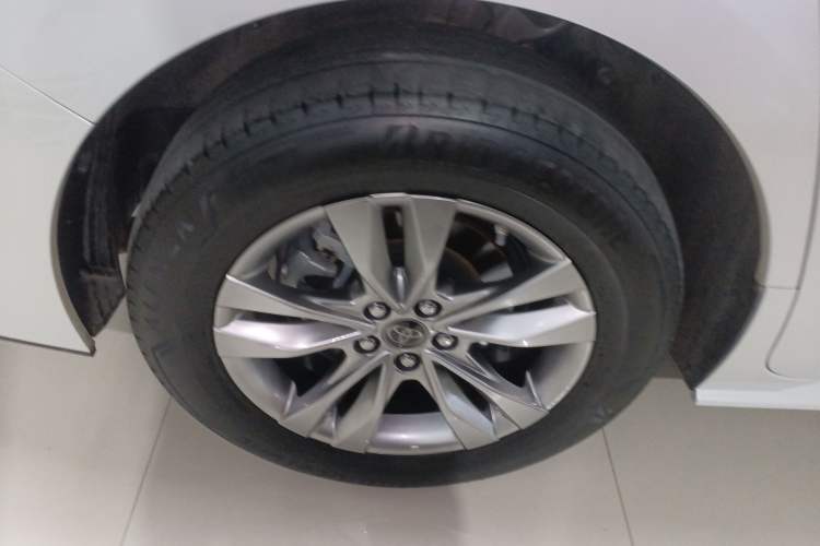 Used Toyota Sienna 2023 2.5L Hybrid Comfort Edition
