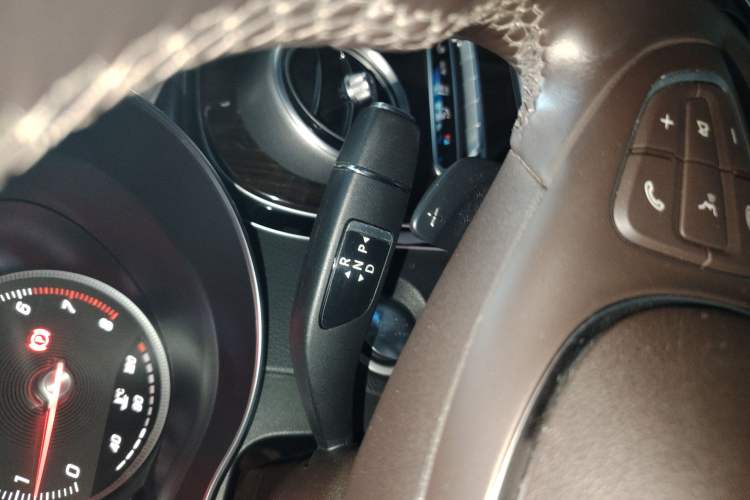 Used Mercedes-Benz GLC 2018 GLC 260 4MATIC Luxury Model
