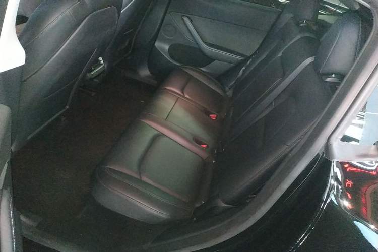 Used Tesla Model Y 2021 Long-Range All-Wheel-Drive Version 3D7