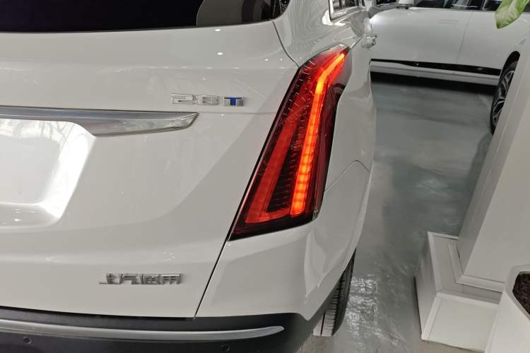 Used Cadillac XT5 2022 2.0T Two-Wheel Drive Luxury Version
