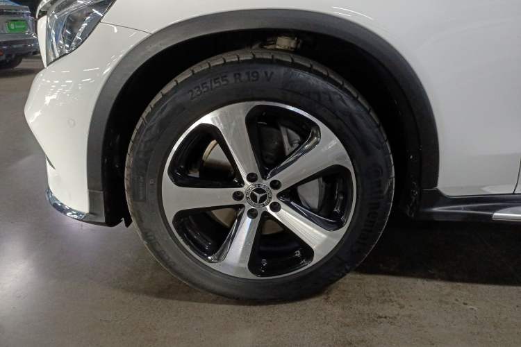 Used Mercedes-Benz GLC 2019 Facelift GLC 260 L 4MATIC Luxury Model
