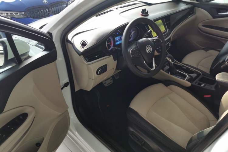 Used Buick Verano 2019 Sedan 15S Automatic Leading Model
