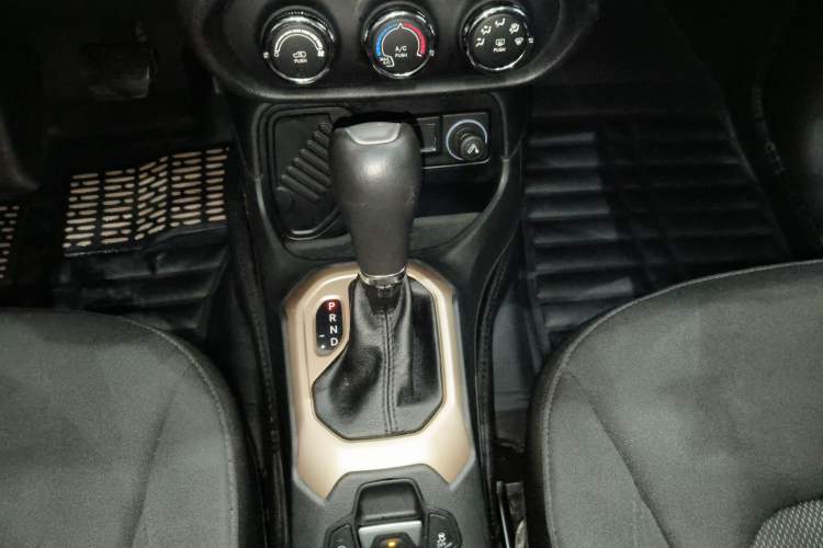 Used  Renegade 2017 180T Automatic High-Energy Version
