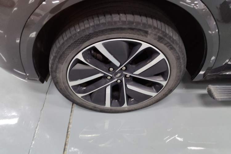 Used Li Auto L9 2022 Max model
