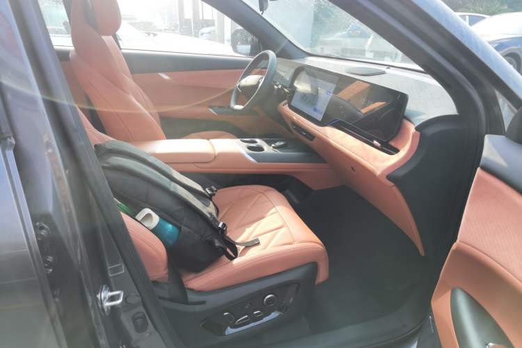 Used Changan CS75 PLUS 2025 4th Generation 1.5T New Blue Whale Smart Flagship Version
