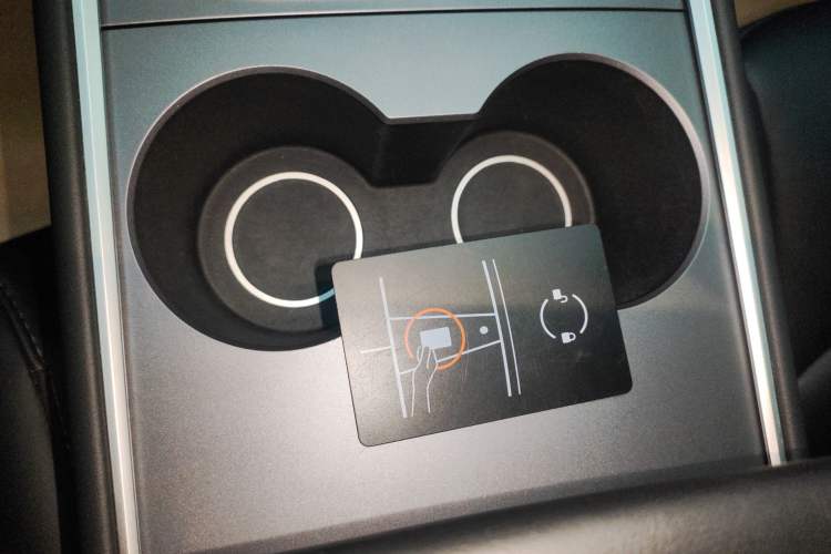 Used Tesla Model Y 2023 Rear-Wheel-Drive Version
