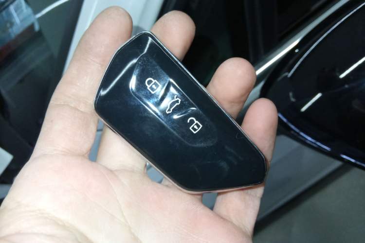 Used Volkswagen Golf 2023 Facelift 280TSI DSG R-Line Lite
