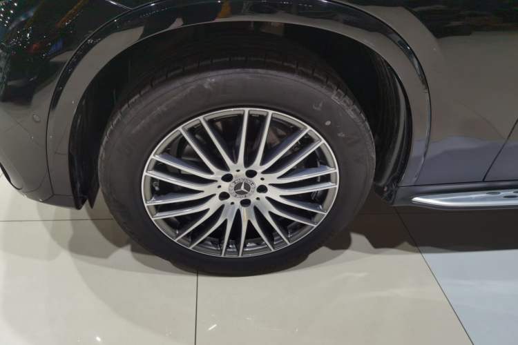 Used Mercedes-Benz GLC 2024 Refreshed GLC 300 L 4MATIC Dynamic Version 5 Seats
