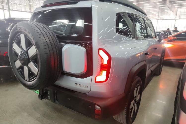 Used  G318 2024 Four-Wheel-Drive Air Suspension Model