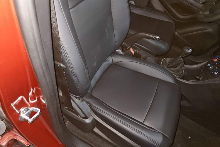 Used Chevrolet Trax 2016 1.4T Manual Two-Wheel Drive Comfort Version with Sunroof
