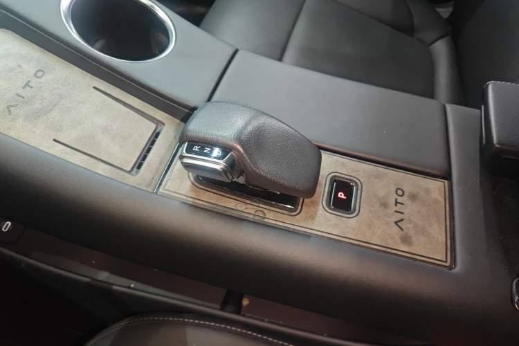 Used Hima AITO M5 2022 Range-Extended Rear-Drive Standard Version
