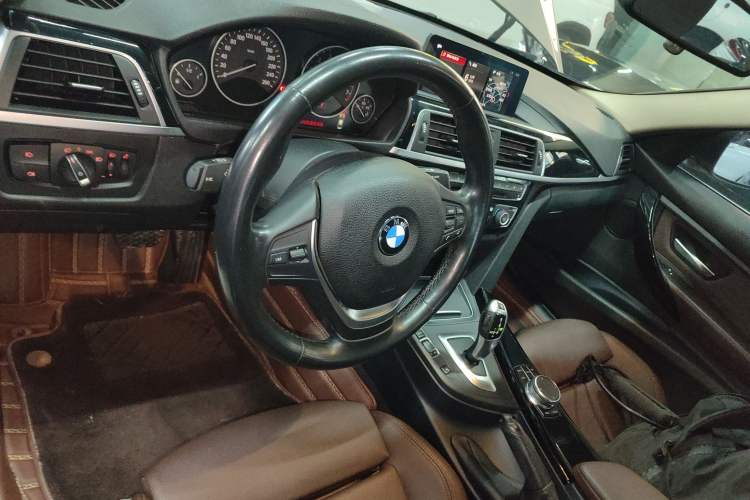 Used BMW 3 Series 2019 320Li Fashion Model
