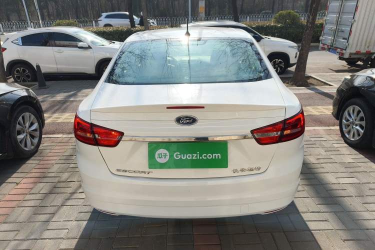 Used Ford Escort 2015 1.5L Manual Comfort Model
