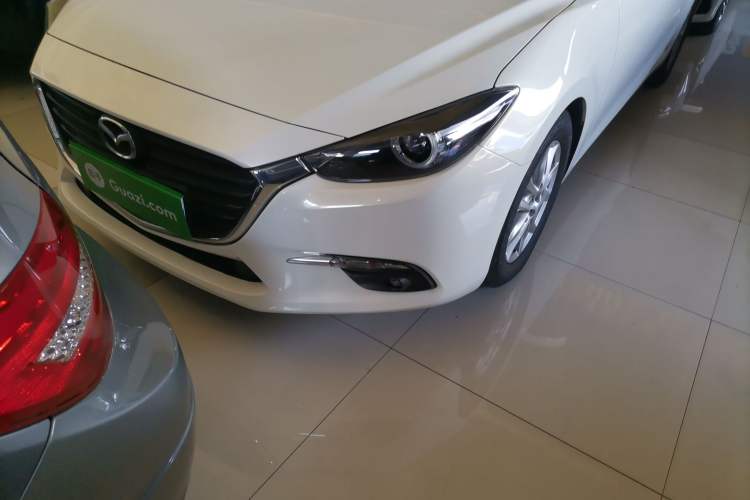 Used Mazda Mazda 3 Axela 2017 Sedan 1.5L Automatic Luxury Model China VI Standard
