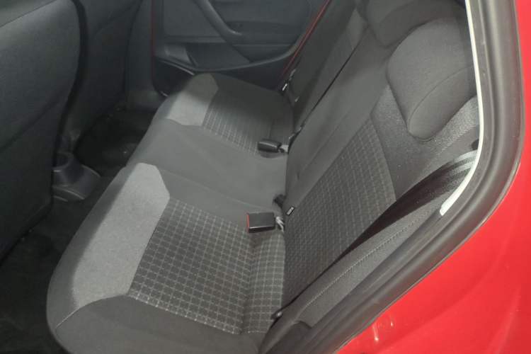 Used Volkswagen Polo 2016 1.6L Automatic Comfort Model
