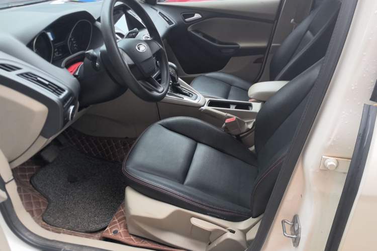 Used Ford Focus 2015 Sedan 1.6L Automatic Comfort Model