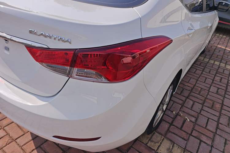 Used Hyundai Elantra 2015 1.6L Automatic Fashion Model