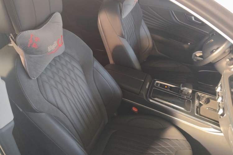 Used Hongqi HS5 2023 2.0T Qixiang Pro Edition
