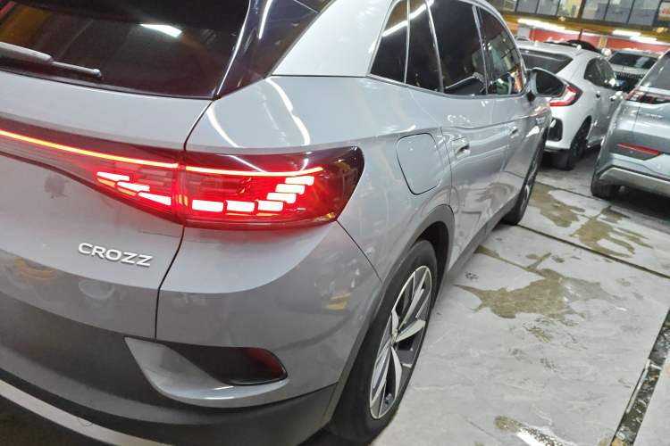 Used Volkswagen ID.4 CROZZ 2021 Long-Range PRO Two-Wheel Drive Version
