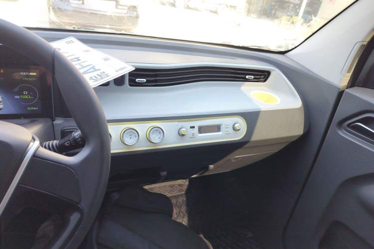 Used Wuling Hongguang MINIEV 2021 Macaron Fashion Model Lithium Iron Phosphate
