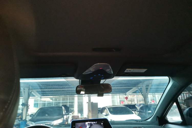 Used Toyota IZOA 2018 2.0L Yichi Edition China V Standard