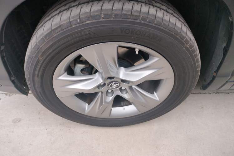 Used Toyota Highlander 2018 2.0T Four-Wheel Drive Prestige Version 7 Seats China VI Standard