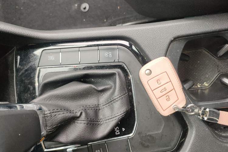 Used Volkswagen Tiguan L 2021 330TSI Automatic Two-Wheel Drive Smart Edition
