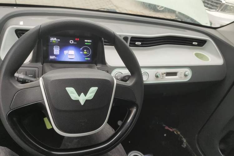 Used Wuling Hongguang MINIEV 2021 Macaron Fashion Edition Lithium-Ion Battery
